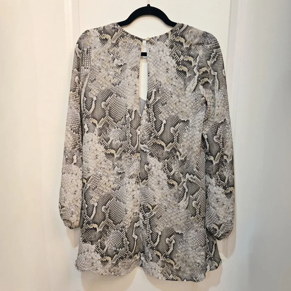Show Me Your Mumu ✦ Snake Print V‑Neck Long Sleeve Tunic Dress ✦ Keyhole Back XS - Picture 4 of 10